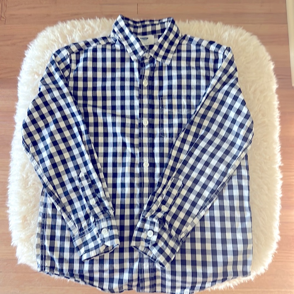 Old Navy gingham navy and white button-down, size 8 boys.